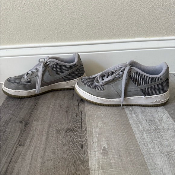 Gray Nike Air Force 1 Sneakers Women’s Size 7 - Picture 3 of 7